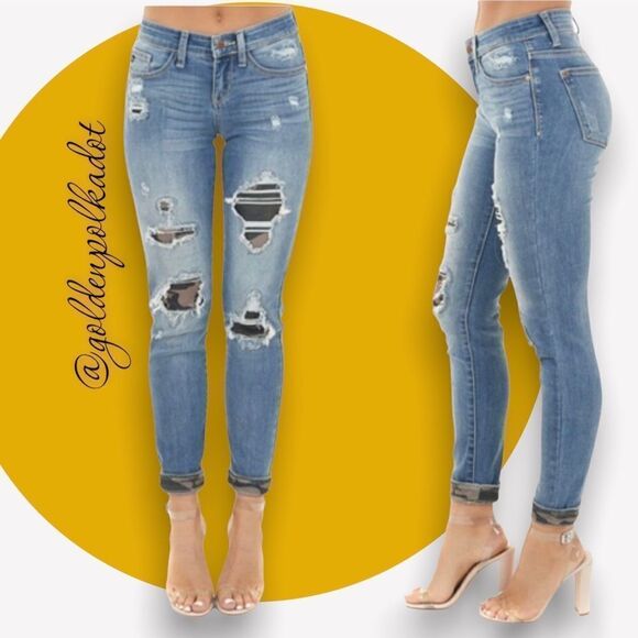 CAMO Print Patch Medium Wash Distressed Skinny Jeans High Rise 
Size 18W NWT - Picture 3 of 5